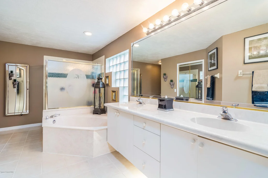 Photo of 3832 Saint Armens Circle