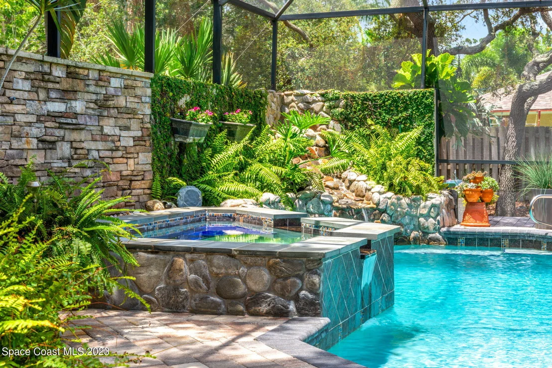 Photo of 891 Peregrine Drive