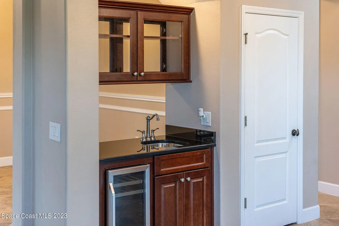 Photo of 609 Monterey Drive