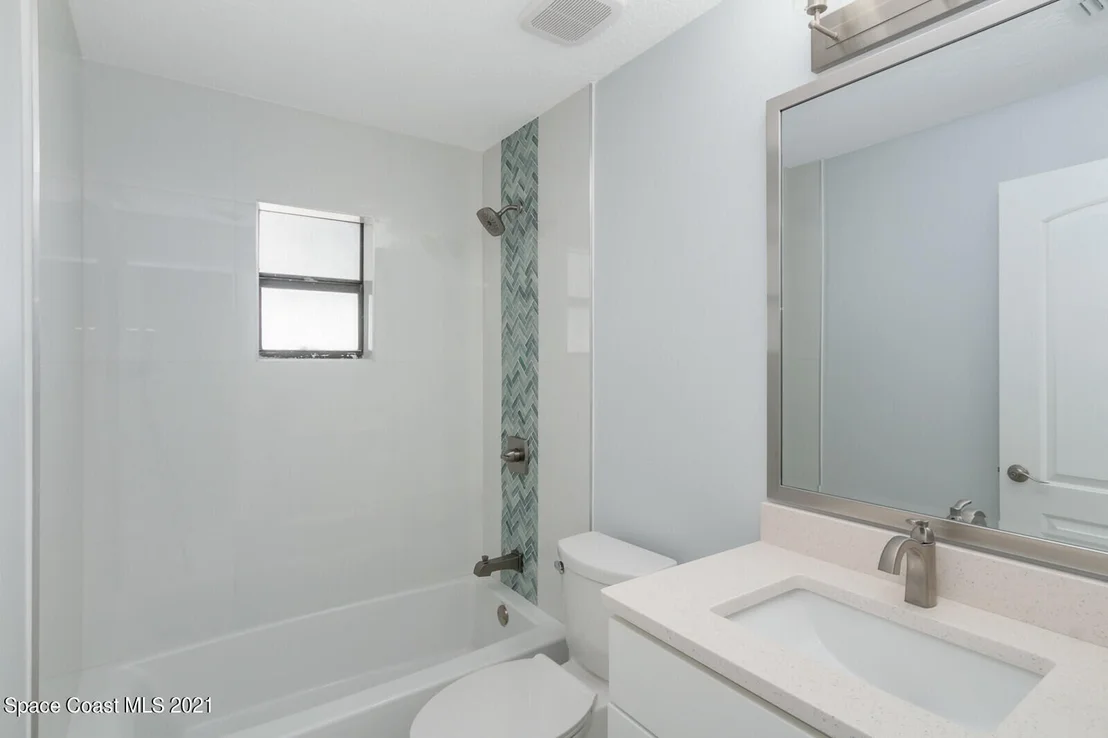 Photo of 991 Pineland Drive