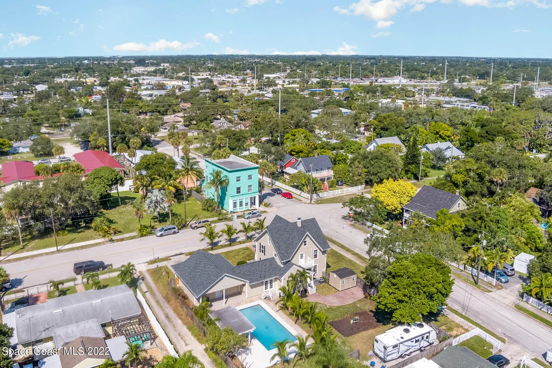 Photo of 1695 Highland Avenue