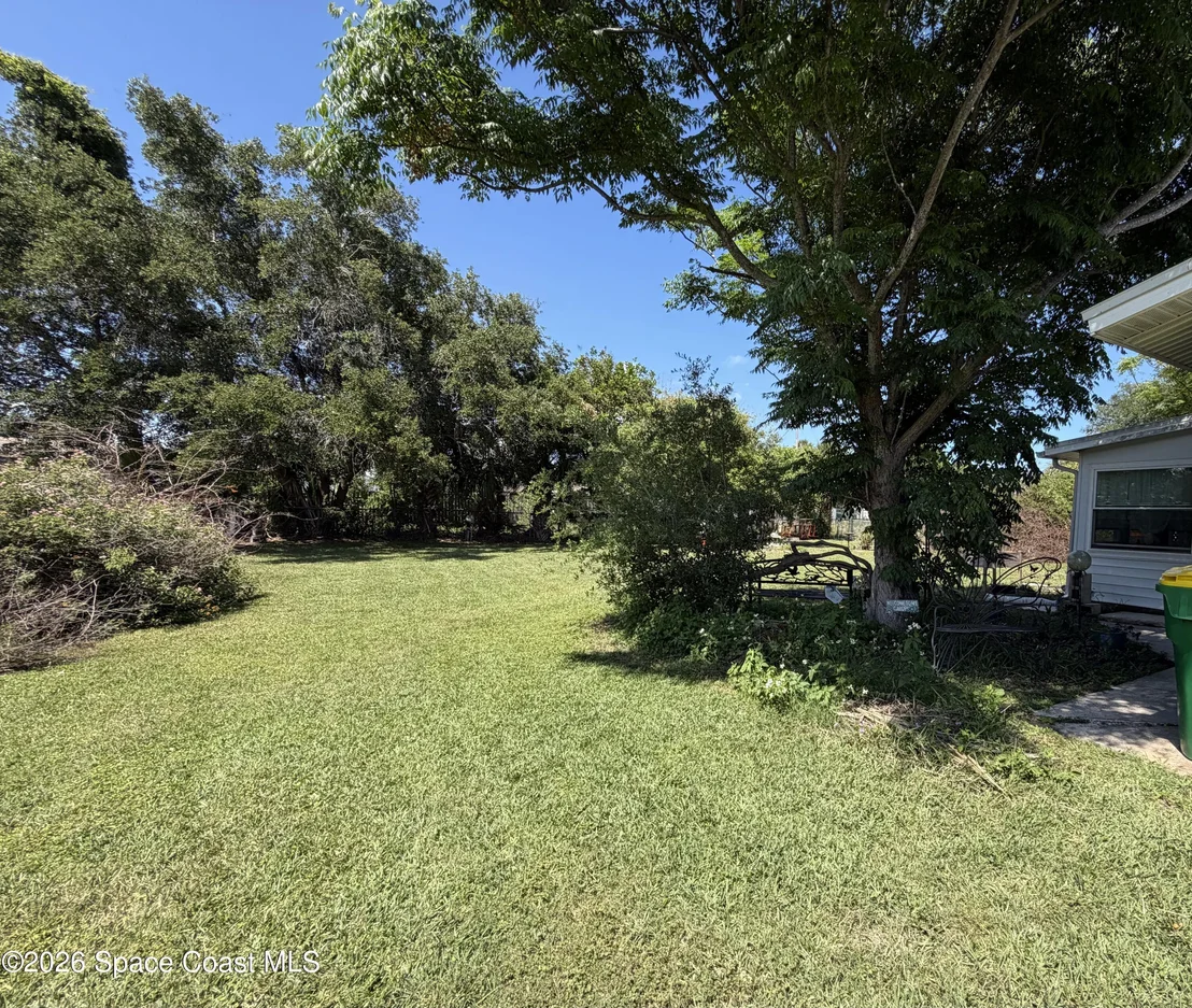 Photo of 1038 Fay Boulevard