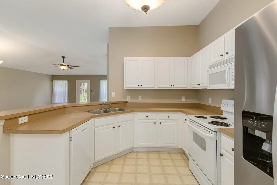 Photo of 2491 Stratford Pointe Drive