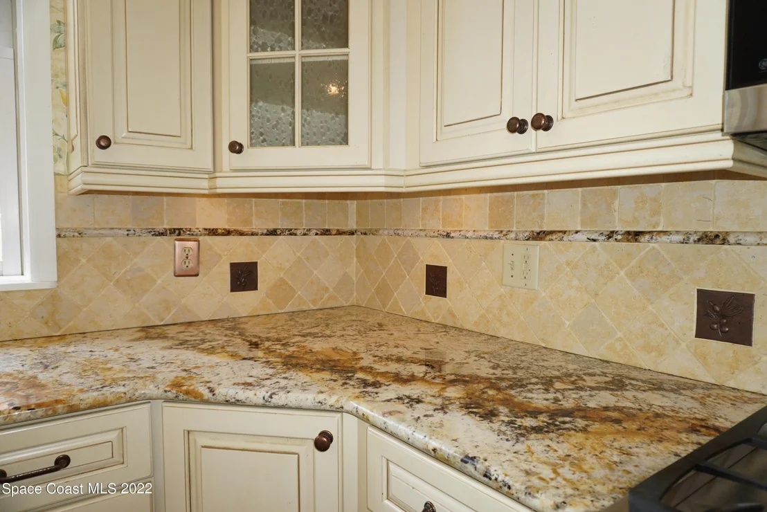 Photo of 686 Hammock Road