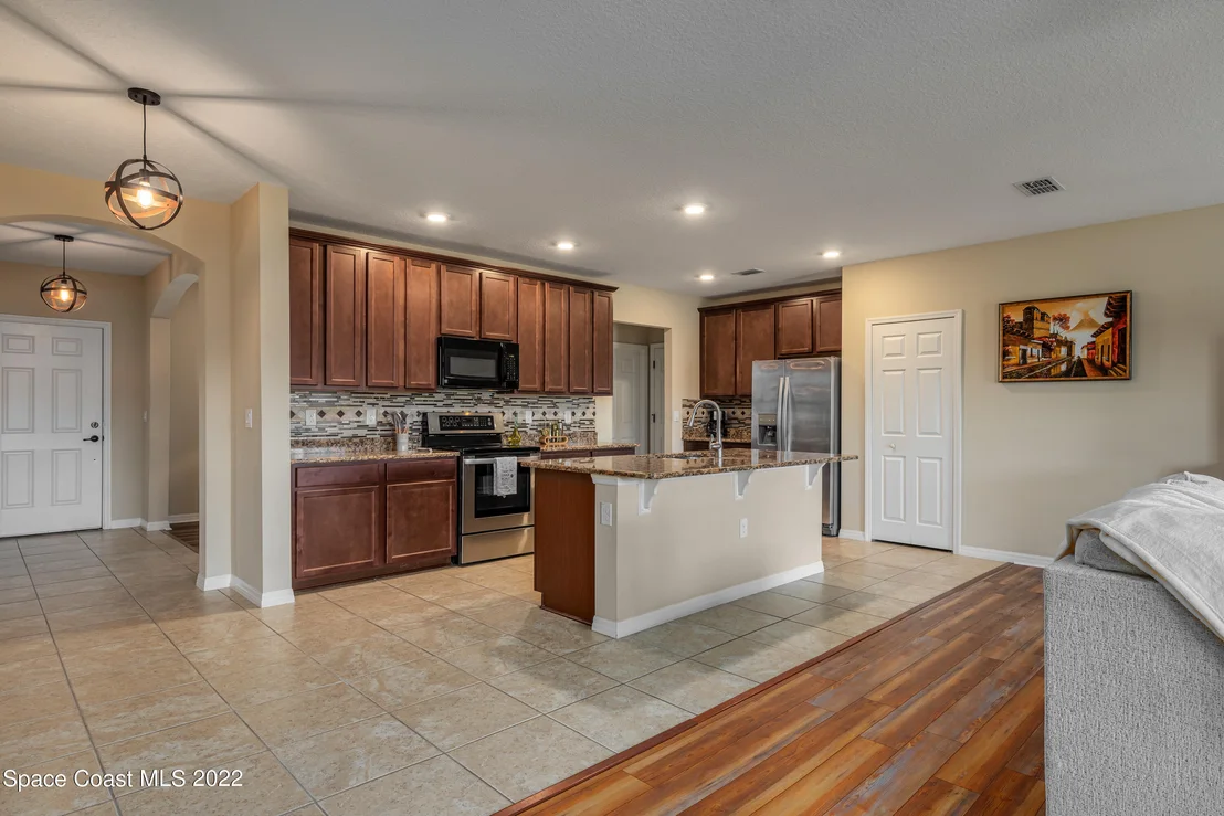 Photo of 1125 Morgan Circle NE