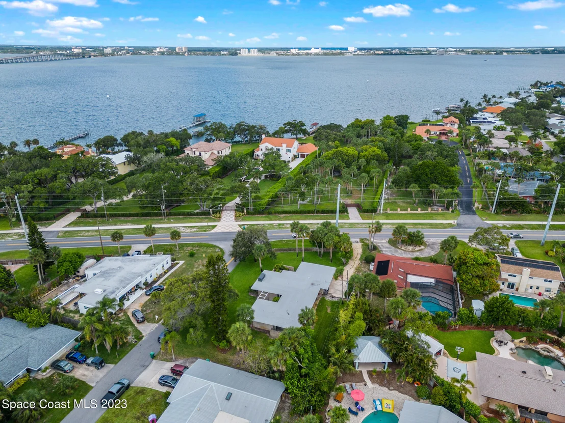 Photo of 598 Seabreeze Drive