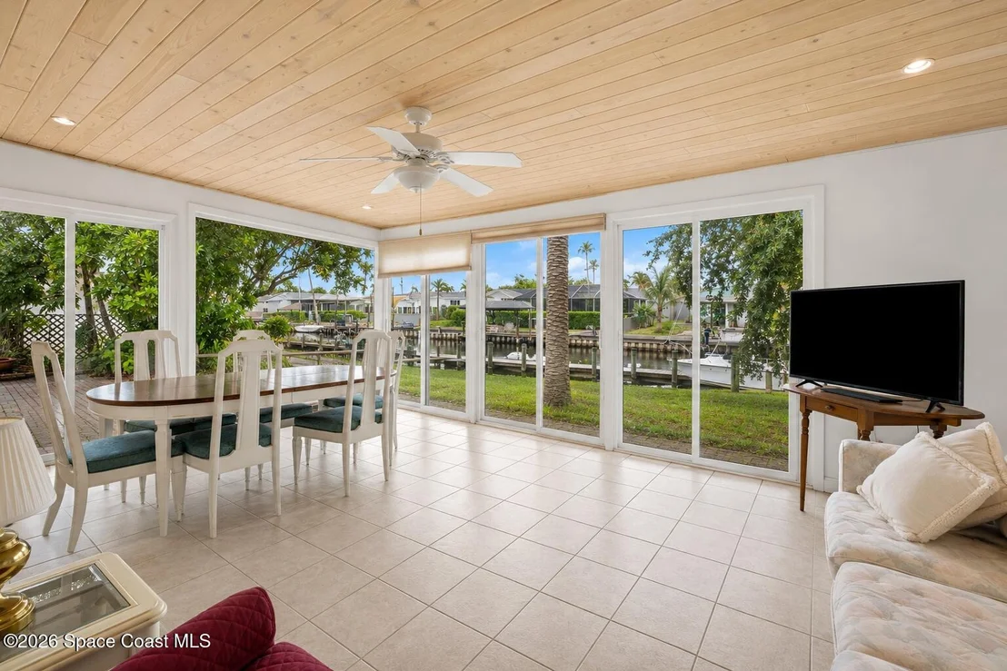Photo of 413 Sparrow Drive
