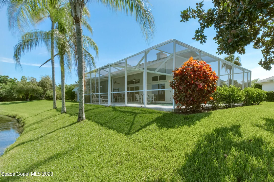 Photo of 986 Somerset Lane