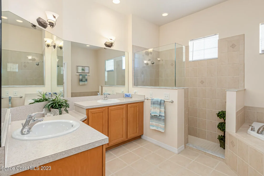 Photo of 2333 Woodfield Circle