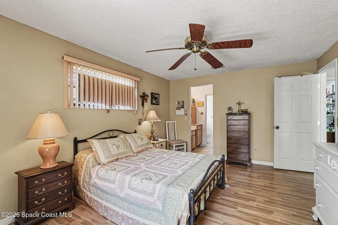 Photo of 225 Chalet Avenue