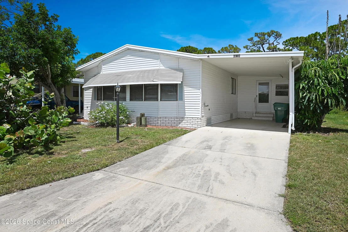 Photo of 451 E Egret Circle