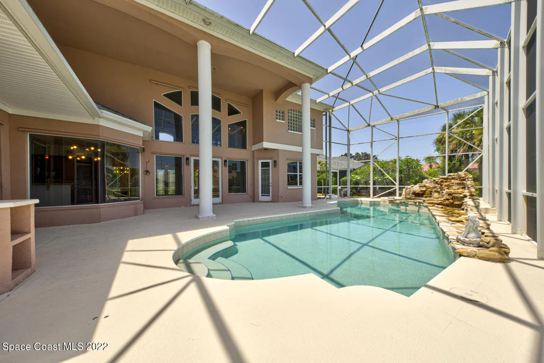 Photo of 334 Island Drive