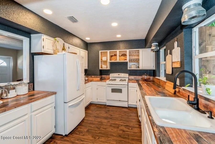 Photo of 760 Indian River Drive