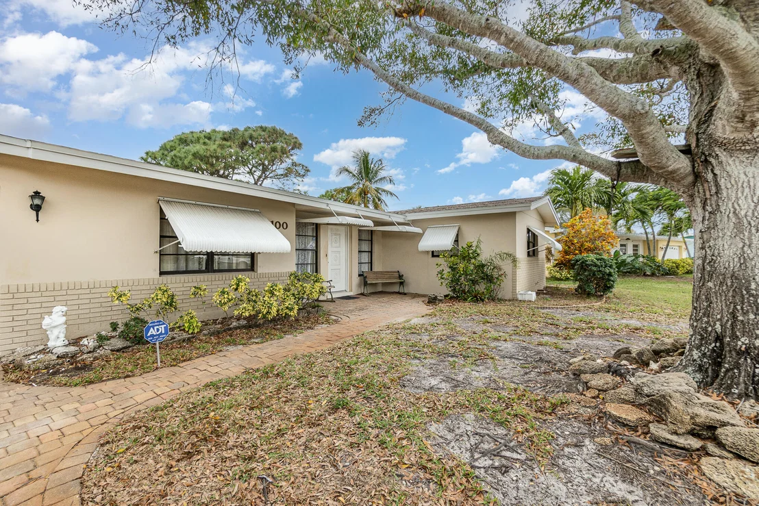 Photo of 100 Mayaca Drive