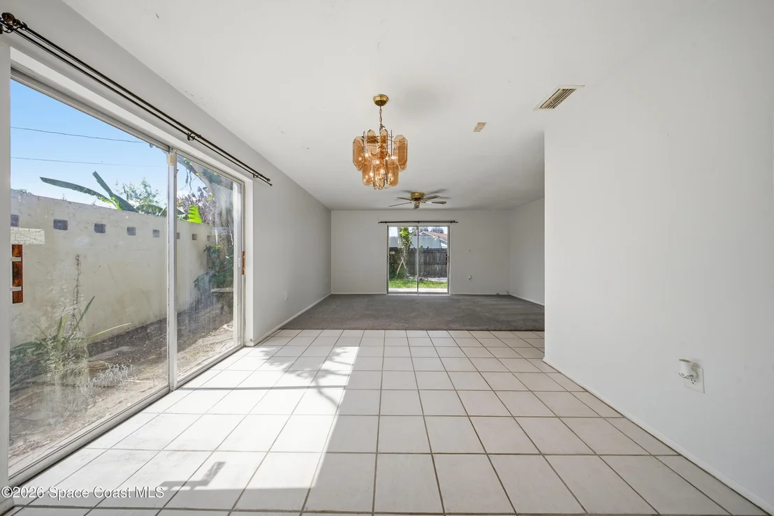 Photo of 1139 Groves Drive