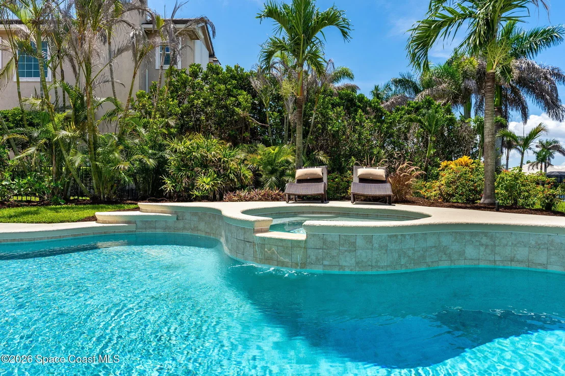 Photo of 242 Flanders Drive