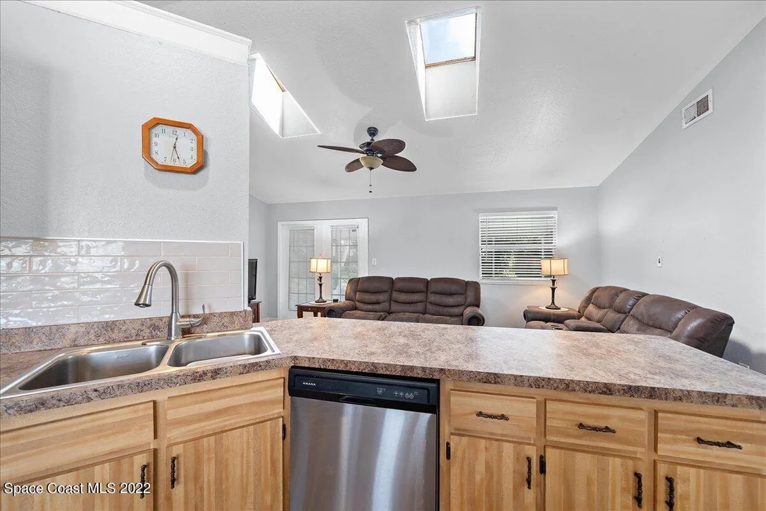 Photo of 6165 Corning Road