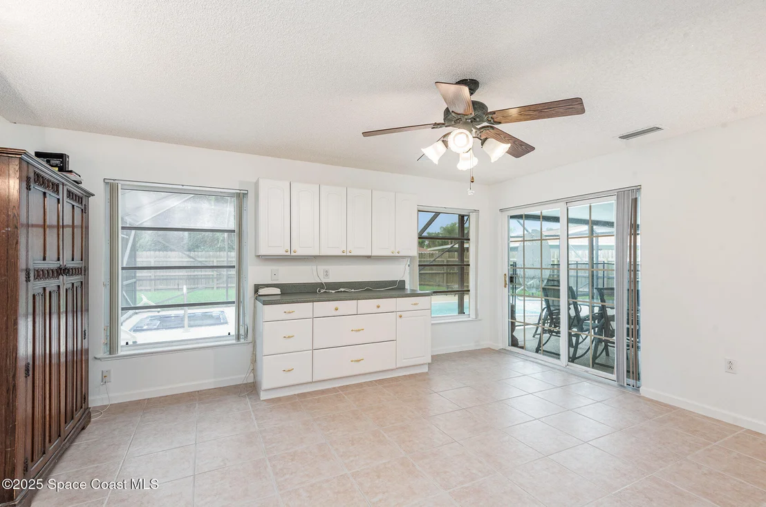 Photo of 957 Waialae Circle NE