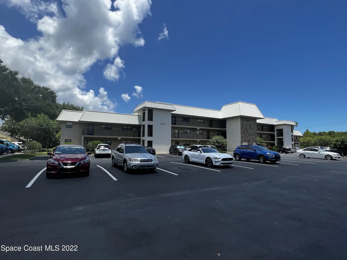Photo of Unit 1231 at 305 Tangle Run Boulevard