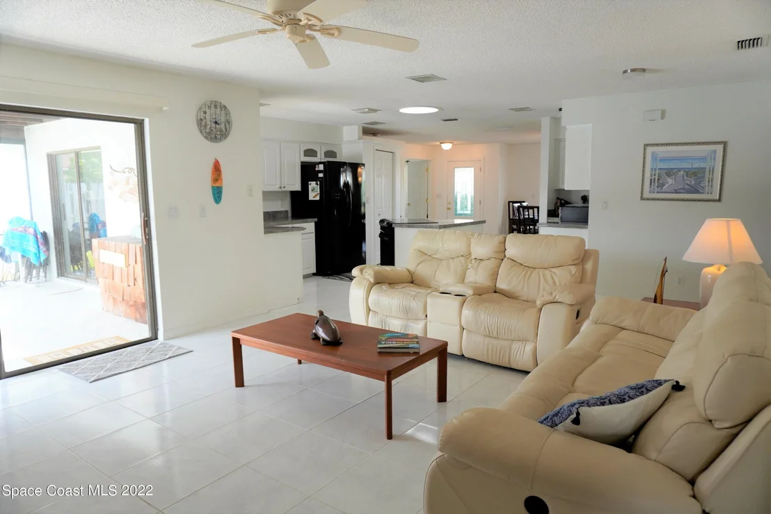 Photo of 710 Hibiscus Drive