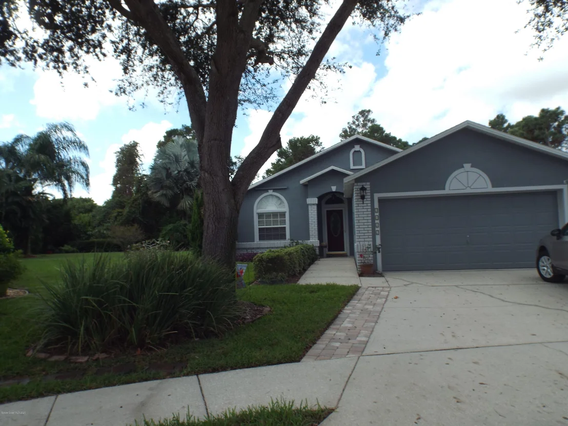 Photo of 2112 NE Spring Creek Circle NE