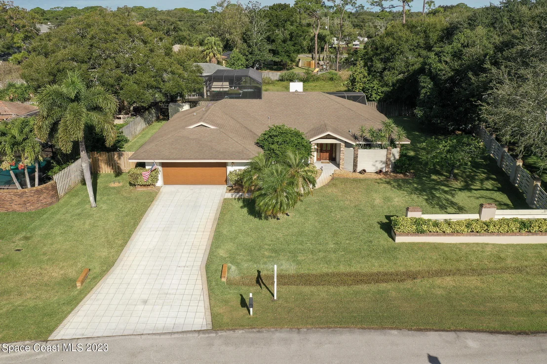 Photo of 2288 Hamlet Drive