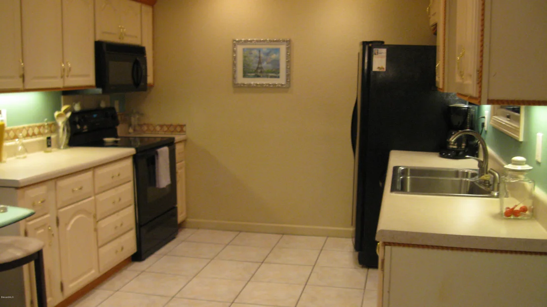 Photo of 633 Orange Court