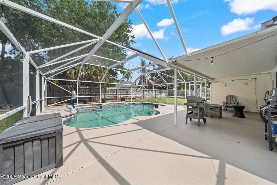 Photo of 3320 Lakeview Circle