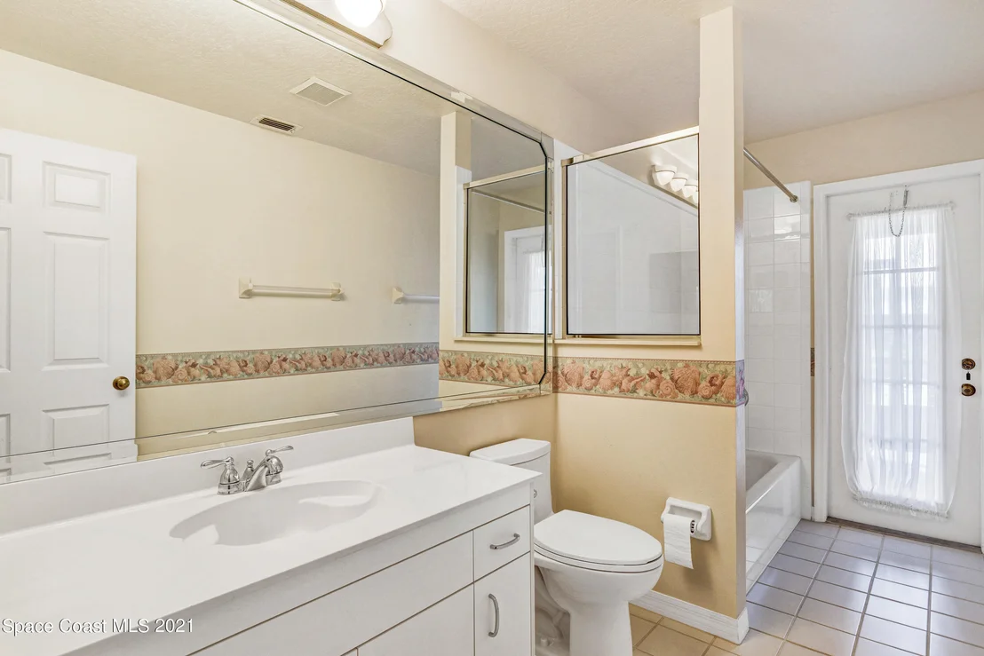 Photo of 1003 Pelican Lane