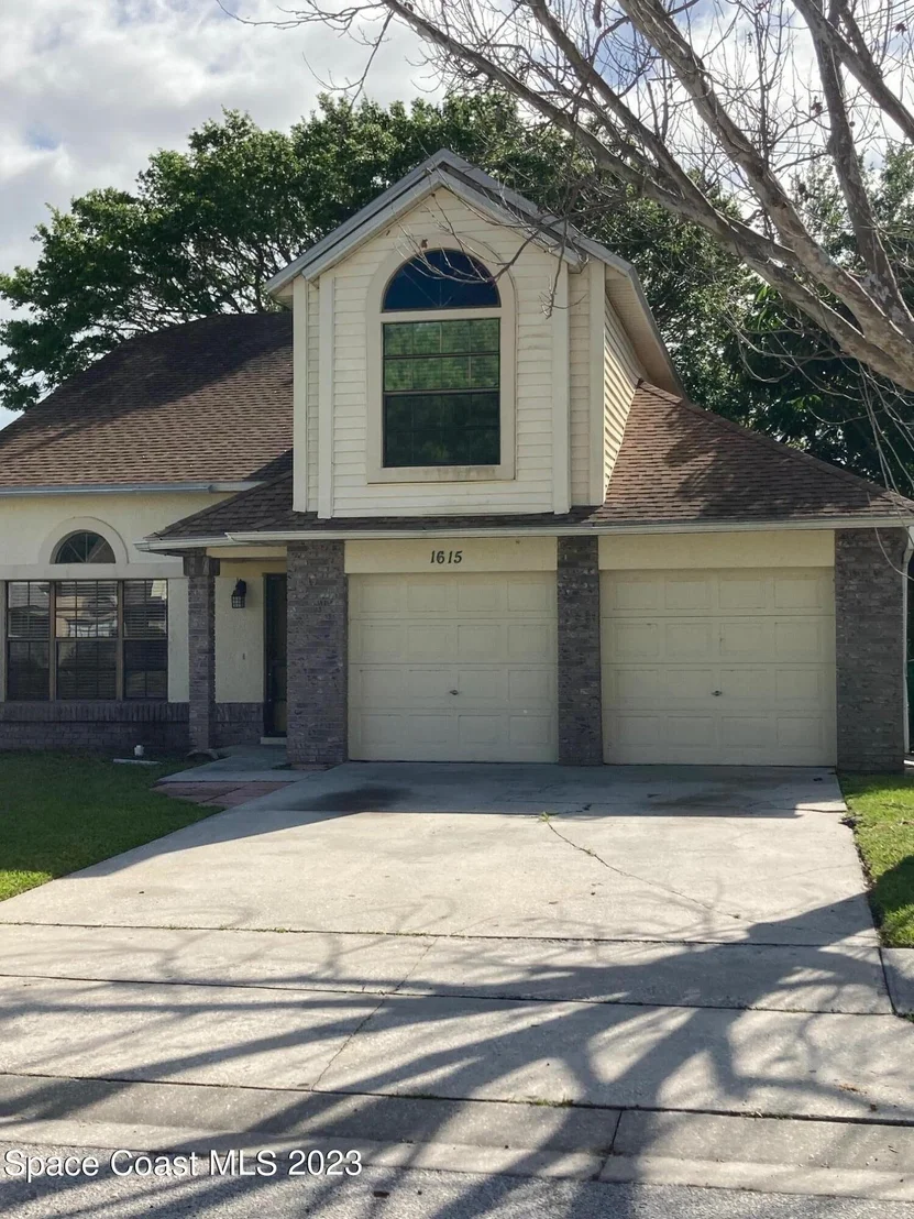 Photo of 1615 Clover Circle