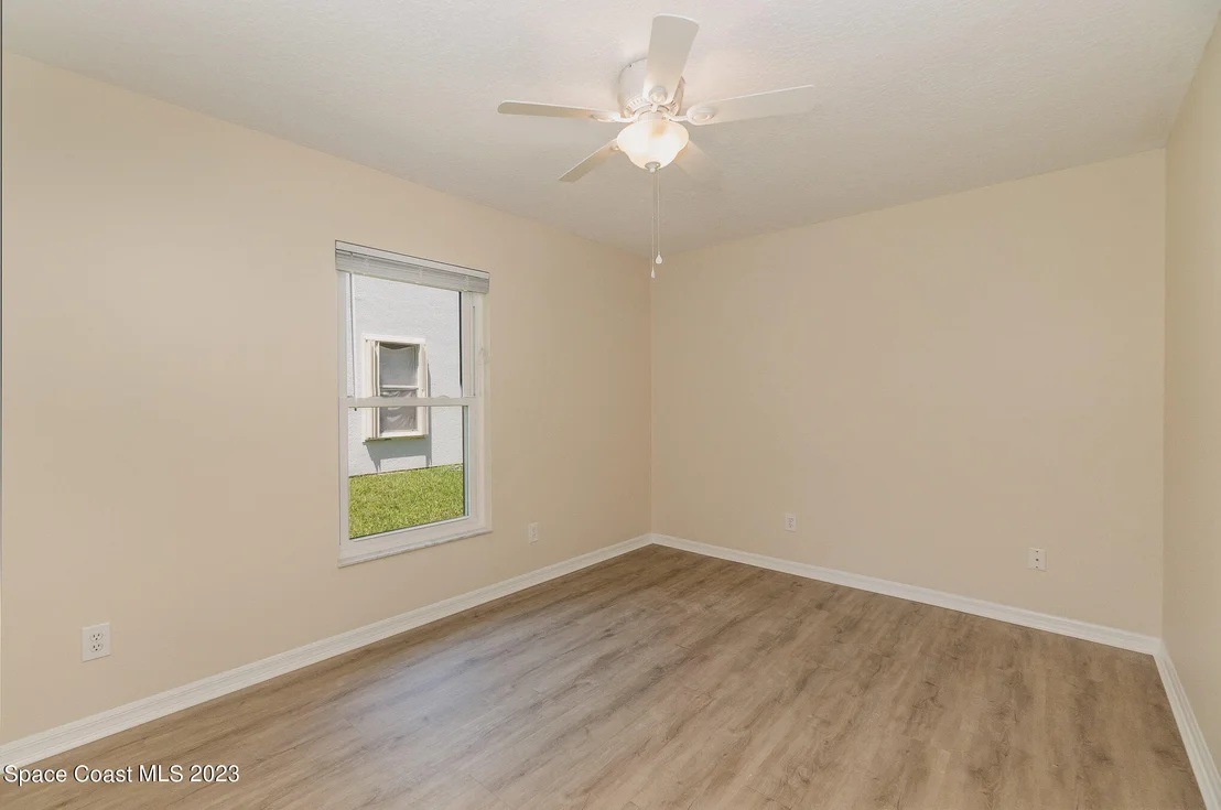 Photo of 4354 South Lakes Circle