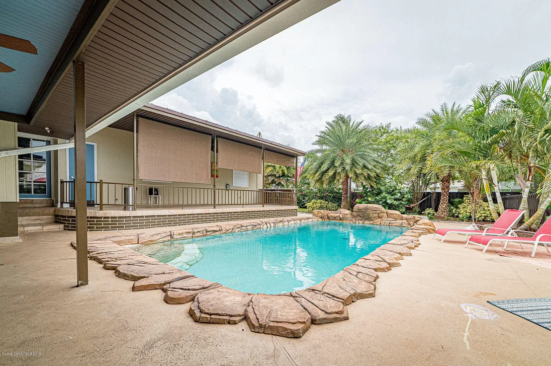 Photo of 601 Edgewood Drive