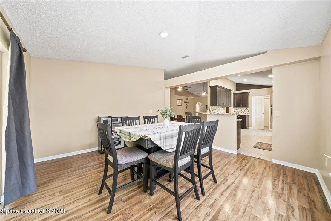 Photo of 1616 Vista Lake Circle