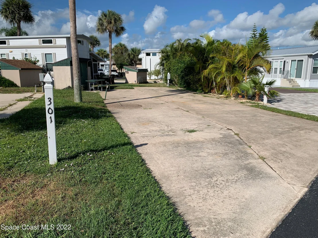 Photo of 301 Galaxy Lane