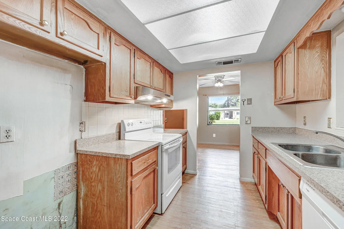 Photo of 995 Beacon Road