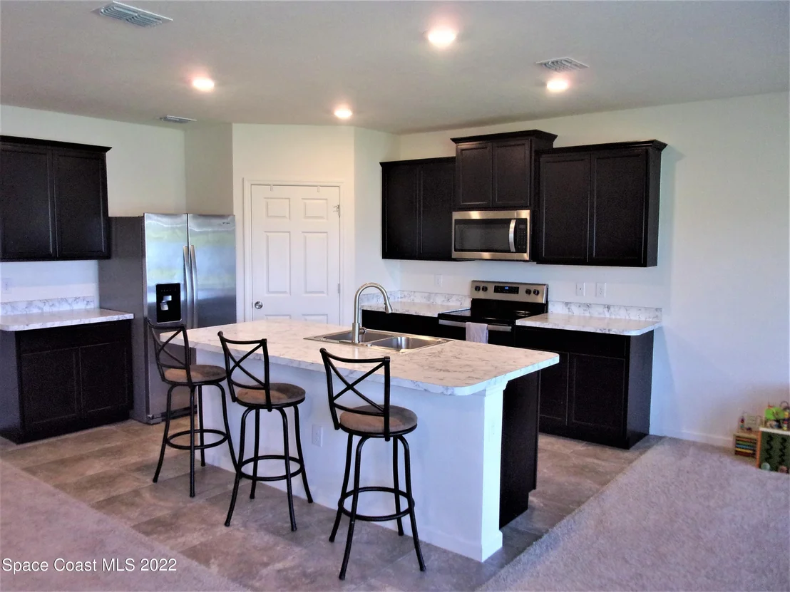 Photo of 735 Sorrento Drive