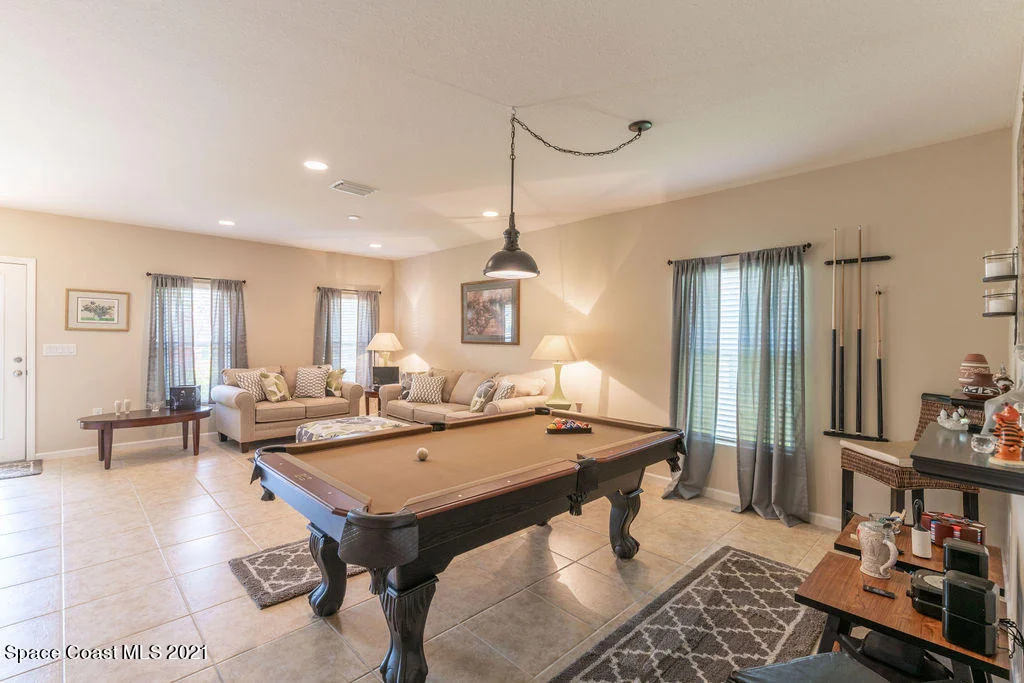 Photo of 1618 Attilburgh Boulevard
