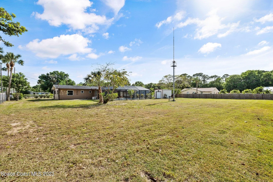 Photo of 3030 Hield Road