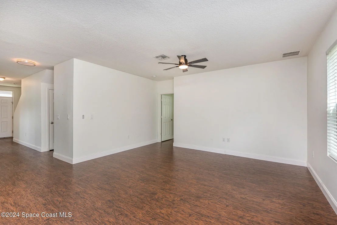 Photo of 2675 Falcon Lane