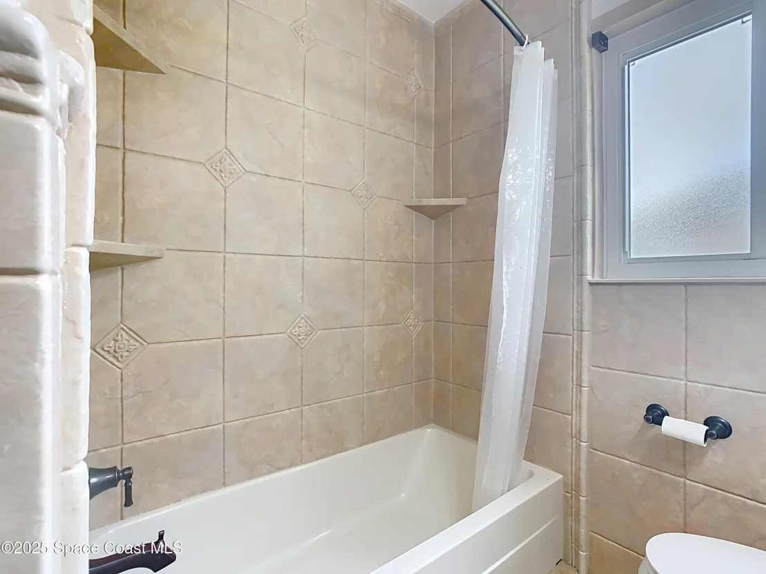 Photo of 819 W Whitmire Drive