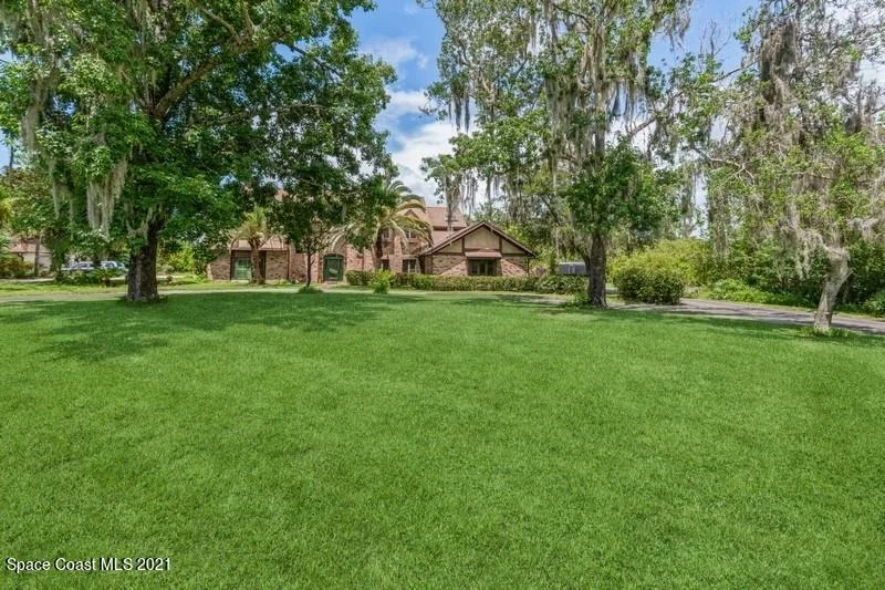 Photo of 1221 Sand Pine Circle