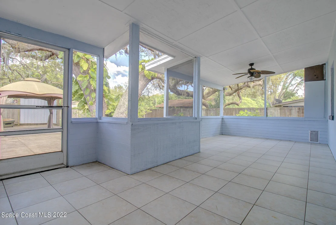 Photo of 2777 Pine Avenue
