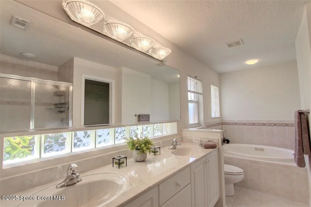 Photo of 2436 Addington Circle