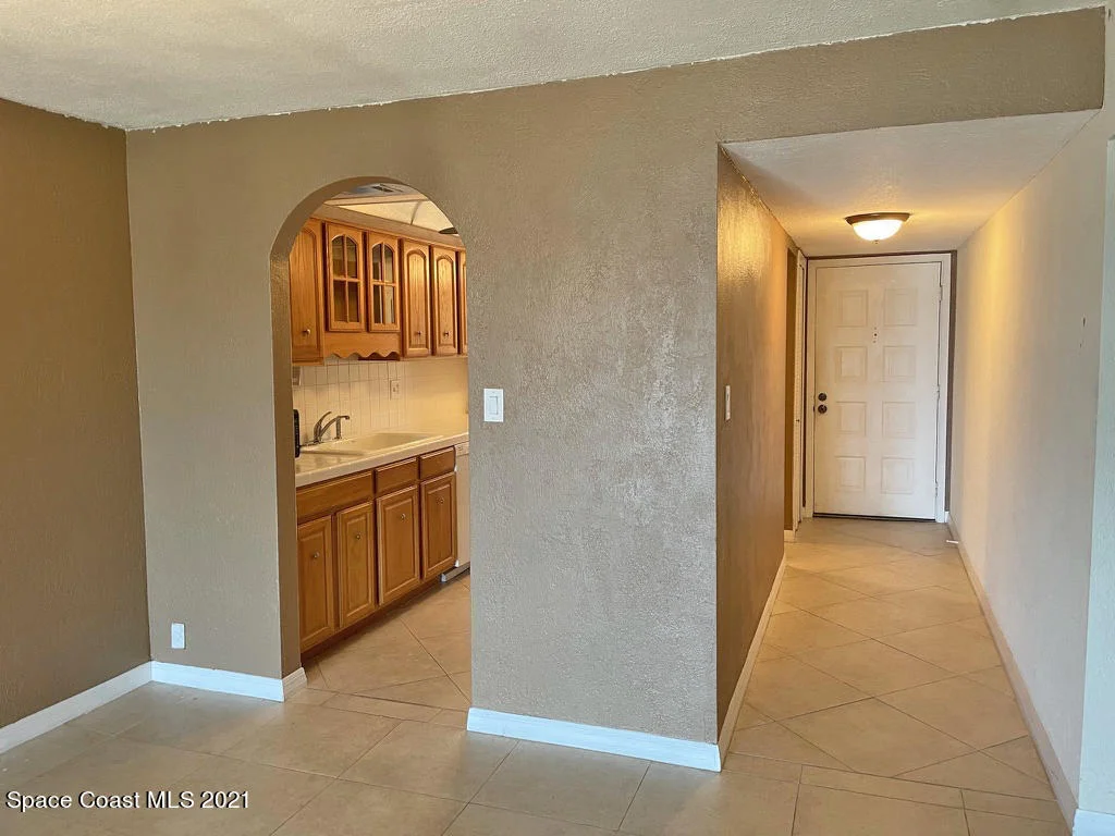 Photo of Unit 307 at 1025 Rockledge Drive