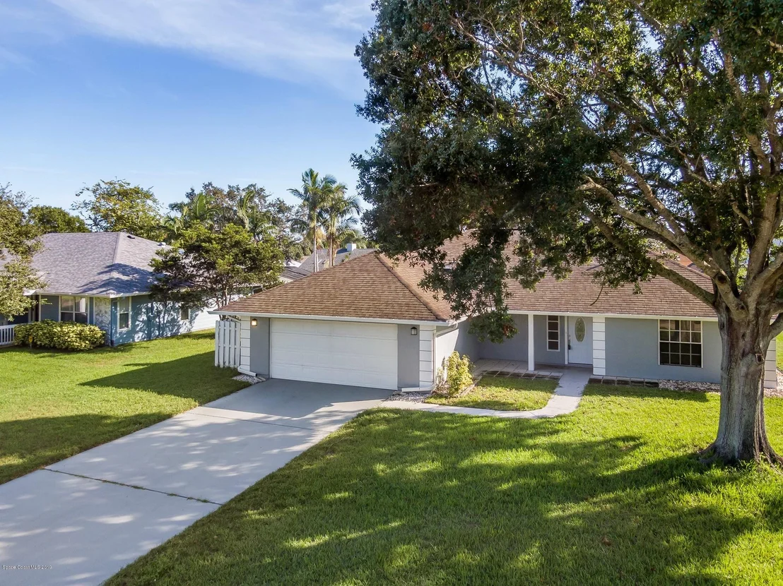 Photo of 550 Deerfield Drive