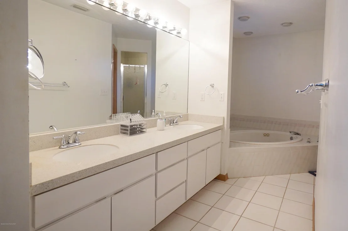 Photo of 440 N Burnett Road