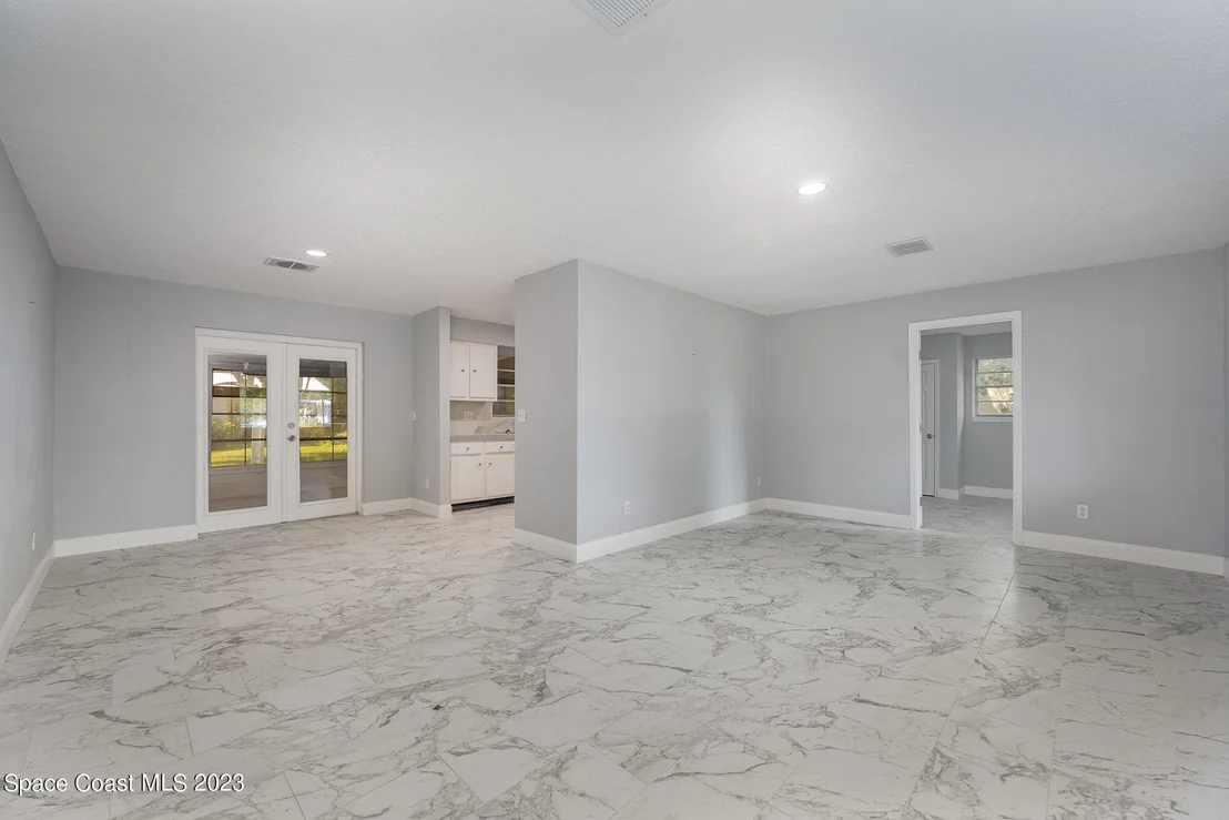 Photo of 135 Stephenson Drive
