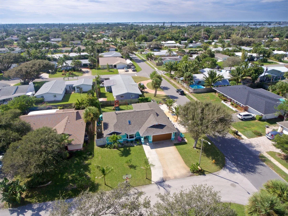 Photo of 229 Chalet Avenue