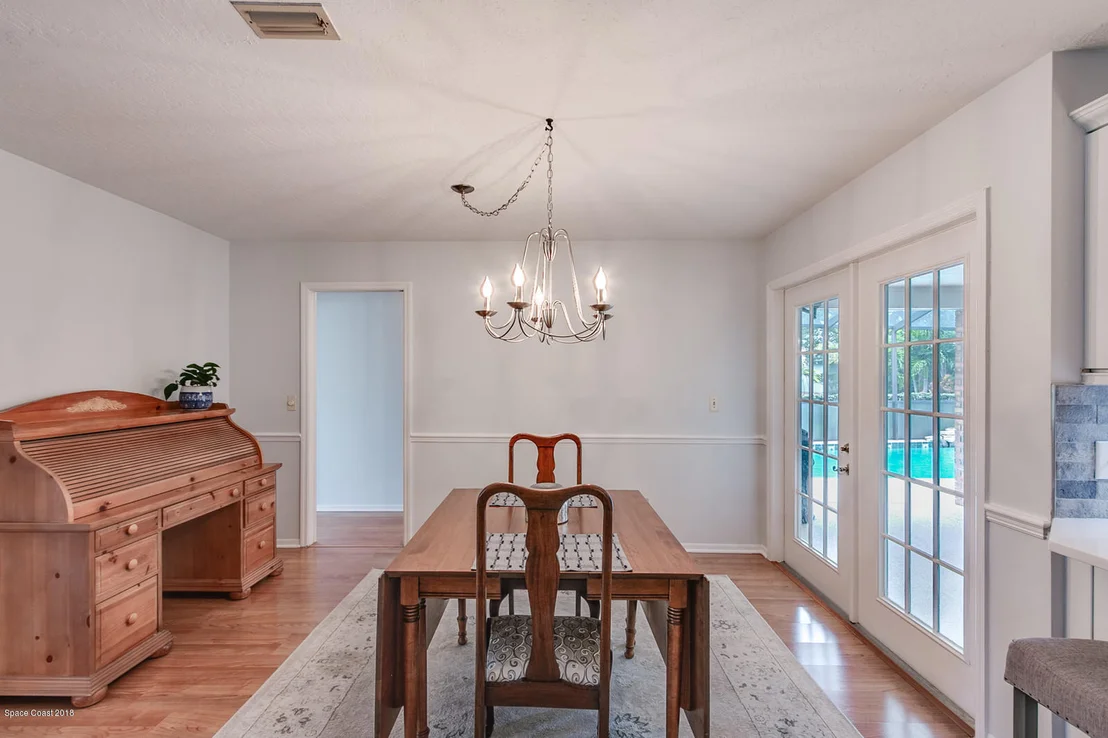 Photo of 685 Woodbridge Drive