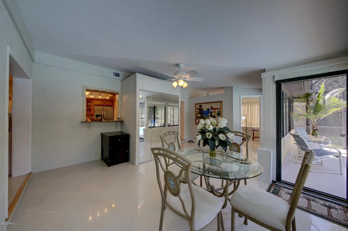 Photo of 1827 S Live Oak Drive